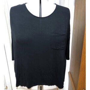 Mossimo black top with pocket. Size xxl.